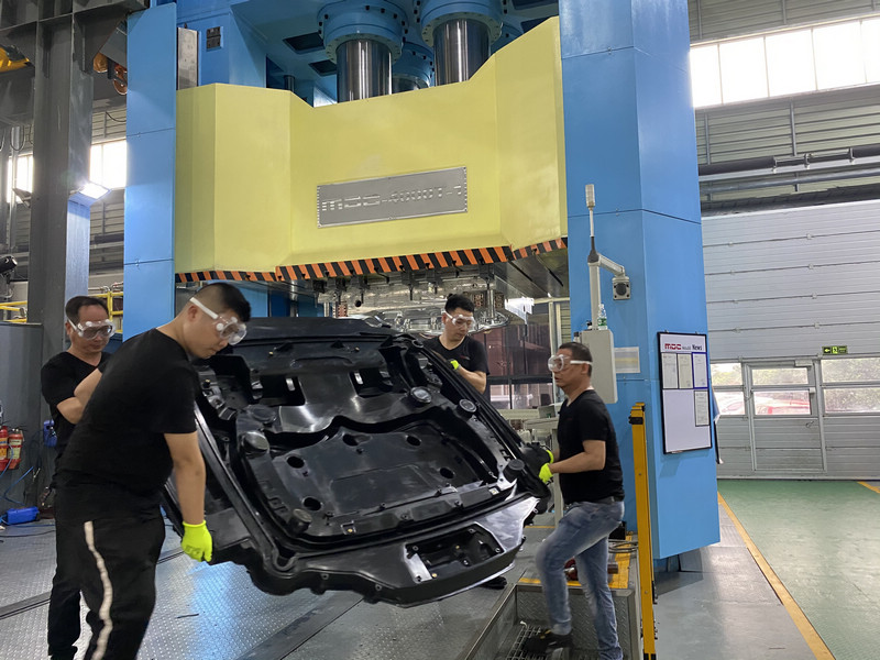 汽车SMC模具与模压工装